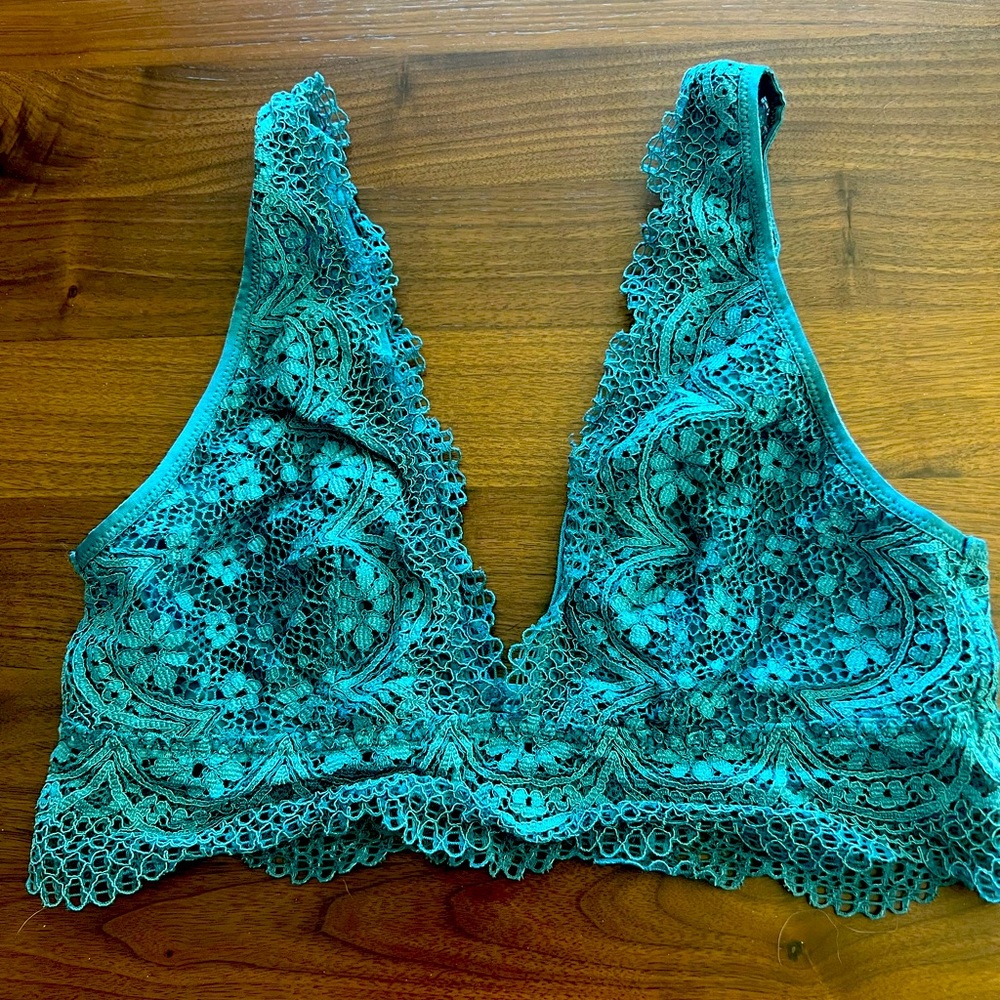 Victoria’s Secret turquoise lace bralette, size small